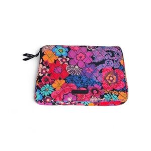 Vera Bradley E-Reader Tablet Case in Floral Fiesta